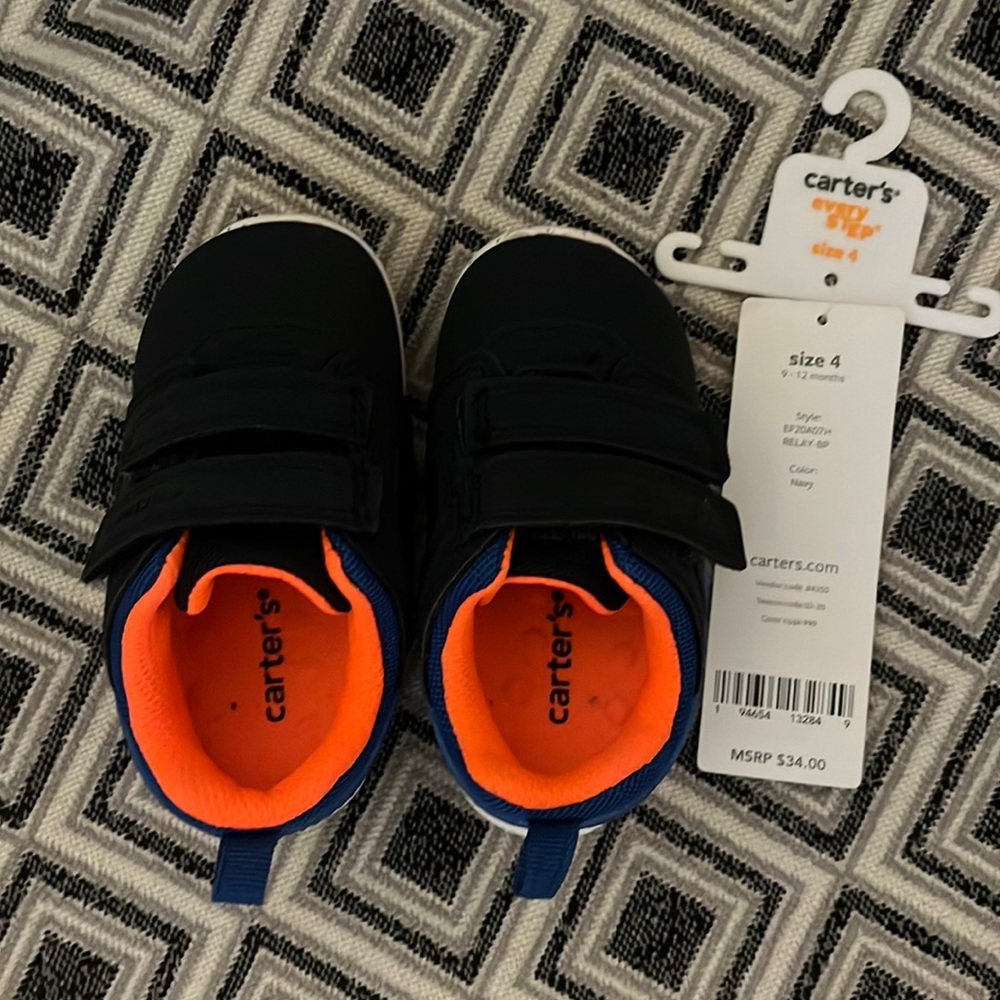 Carters size 4 shoes